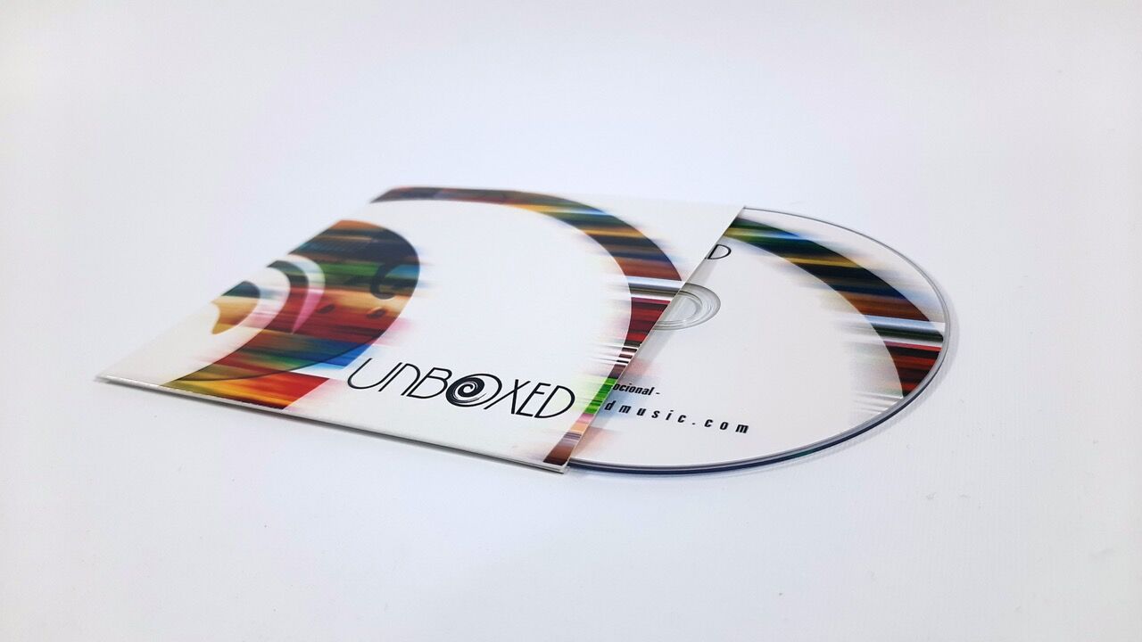 PK01. CD en funda de cartón